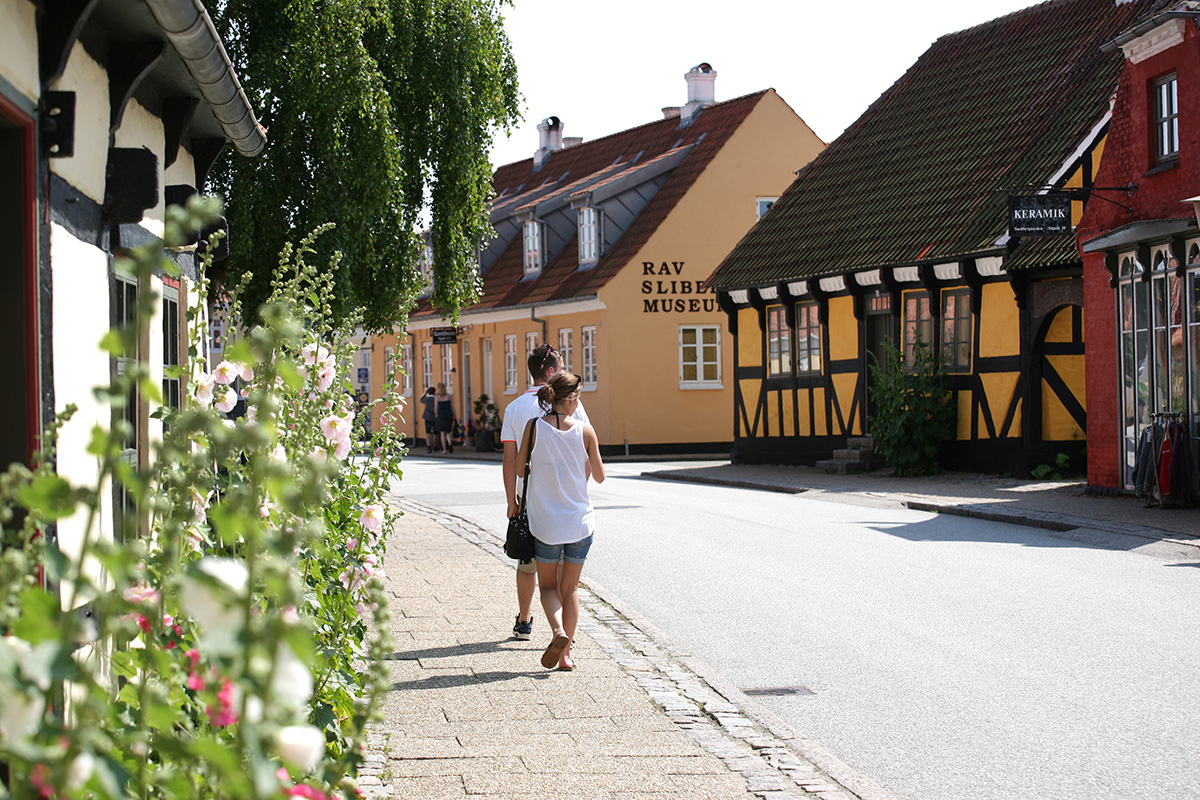 Algadeogravmuseum 1200